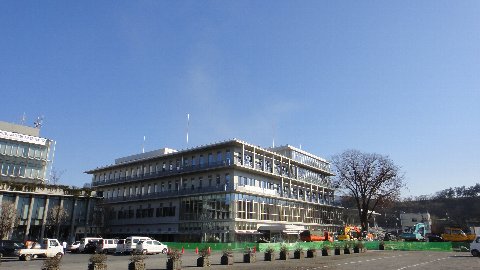 秩父公園側からの建物全景