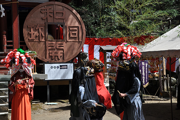 黒谷の獅子舞　原谷小学校有志・地元高校生