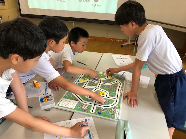 西小学校