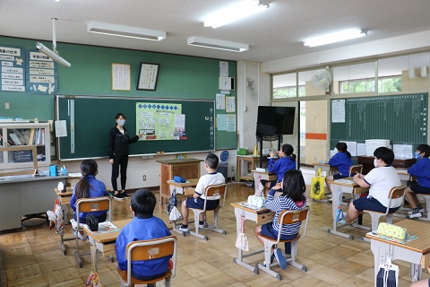 荒川西小学校