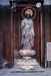 薬師如来像 法隆寺 金堂 「薬師如来坐像」【国宝】 ｜ 法隆寺-御朱印