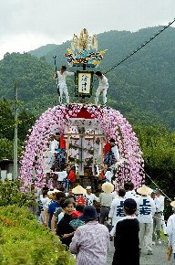 栃谷の笠鉾　３基　上組笠鉾